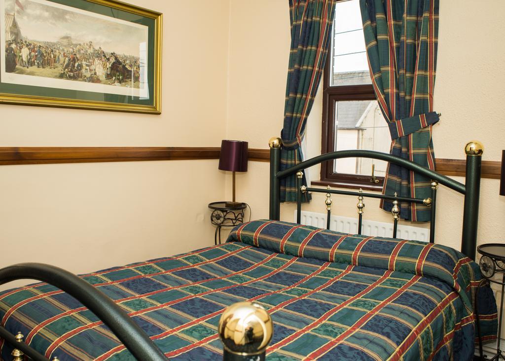 Banner Lodge Ennis Buitenkant foto
